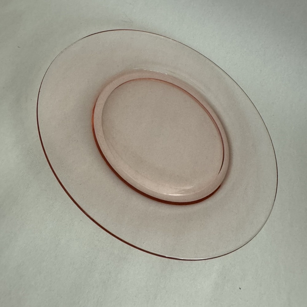 (1) Vintage Pink Depression Glass Salad Plate 7.5"